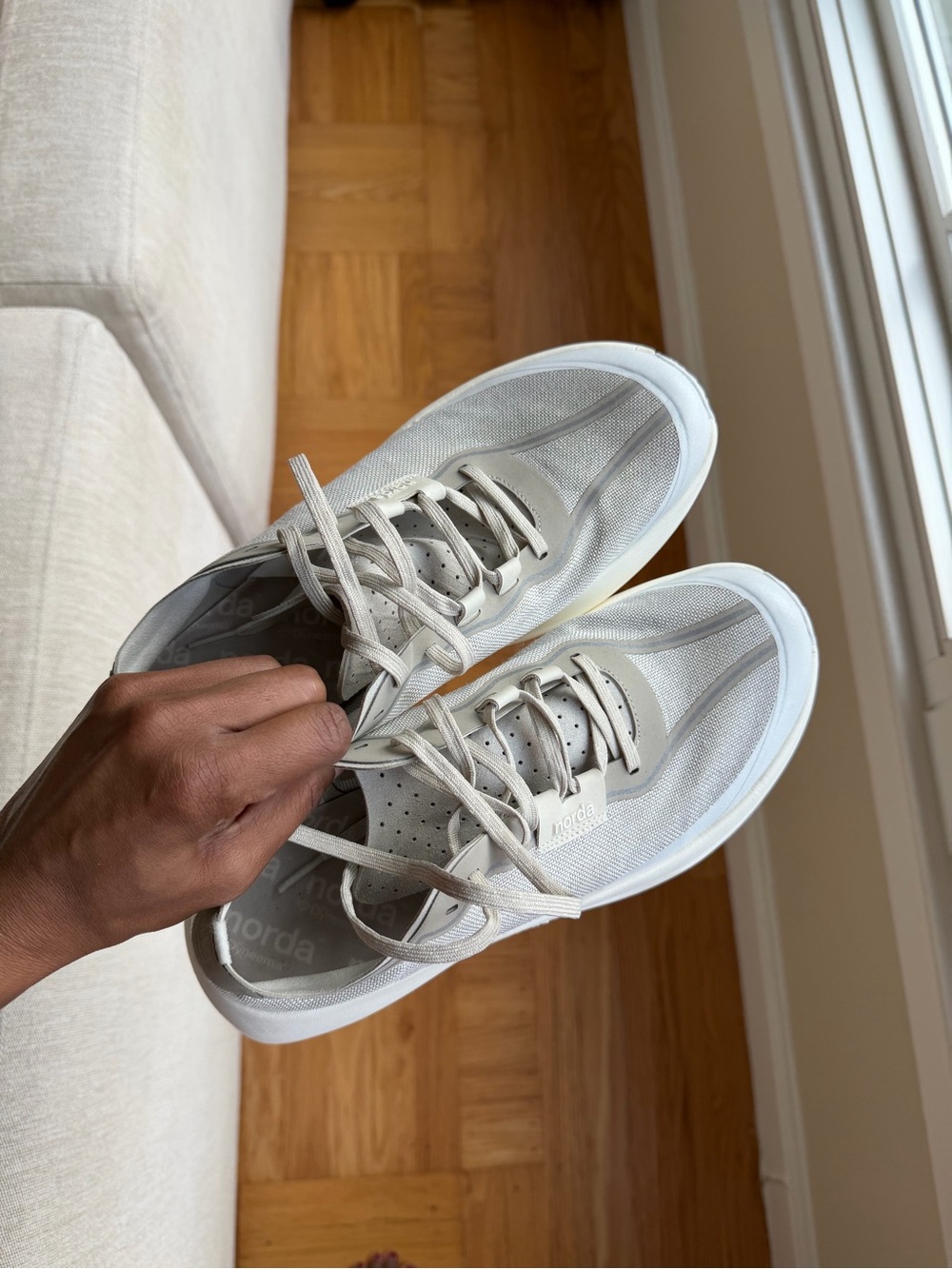 Norda Men's Athletic Sneakers in Light Gray and White